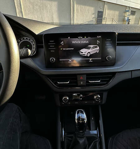 Синій Шкода KAMIQ, об'ємом двигуна 1.6 л та пробігом 25 тис. км за 21000 $, фото 13 на Automoto.ua