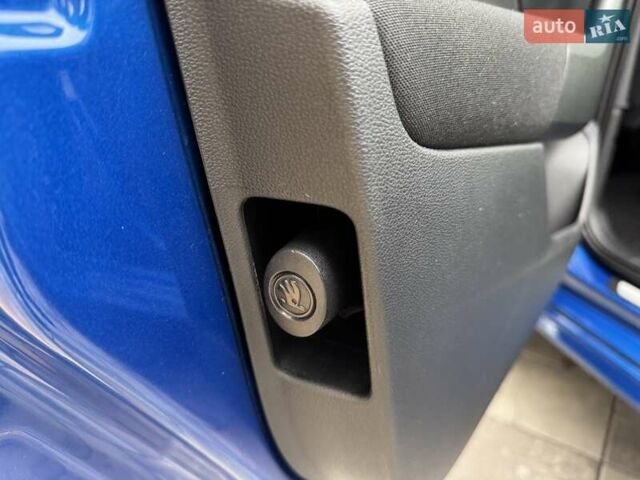Синий Шкода KAMIQ, объемом двигателя 1.6 л и пробегом 26 тыс. км за 21500 $, фото 9 на Automoto.ua