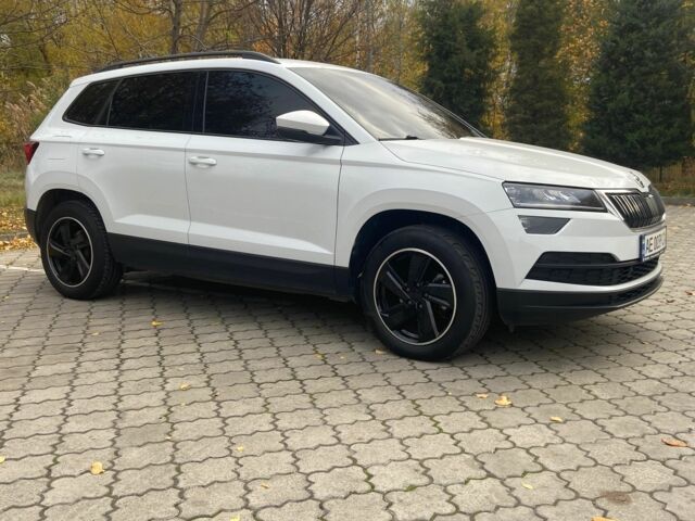 Белый Шкода Karoq, объемом двигателя 1.4 л и пробегом 39 тыс. км за 24900 $, фото 5 на Automoto.ua