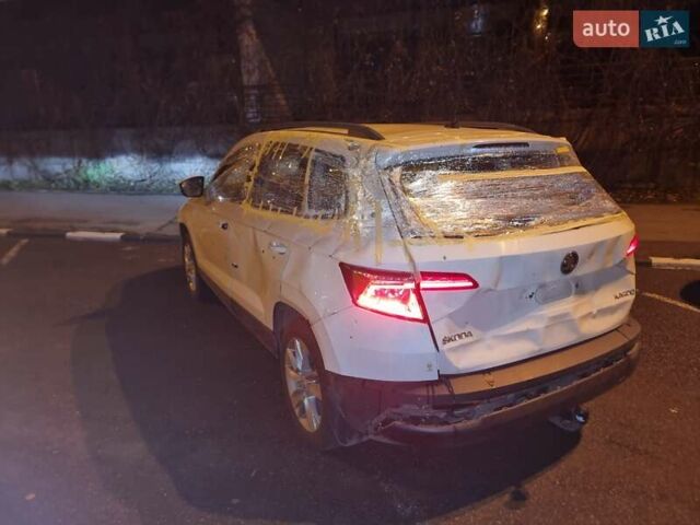 Белый Шкода Karoq, объемом двигателя 1.5 л и пробегом 189 тыс. км за 9999 $, фото 4 на Automoto.ua