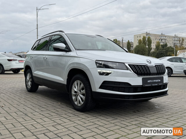 Шкода Karoq 2018 у Києві на Automoto.ua Білий Шкода Karoq, об'ємом двигуна 1.5 л та пробігом 94 тис. км за 18800 $, фото 7 на Automoto.ua