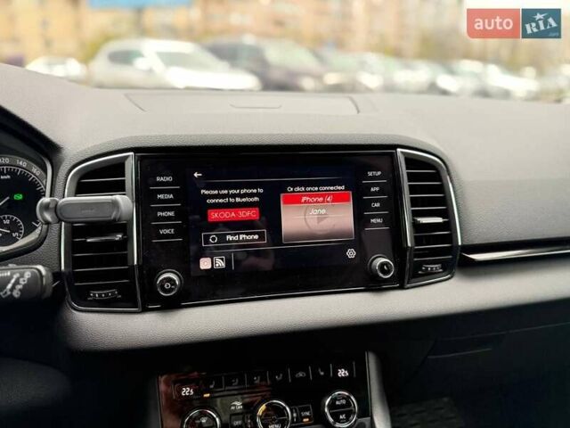 Белый Шкода Karoq, объемом двигателя 1.5 л и пробегом 117 тыс. км за 18990 $, фото 24 на Automoto.ua