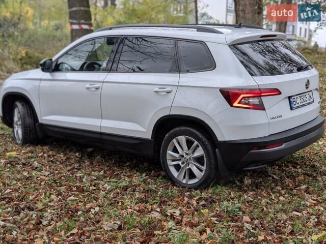 Белый Шкода Karoq, объемом двигателя 1.5 л и пробегом 108 тыс. км за 23500 $, фото 7 на Automoto.ua