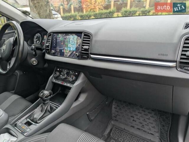 Белый Шкода Karoq, объемом двигателя 1.5 л и пробегом 108 тыс. км за 23500 $, фото 17 на Automoto.ua