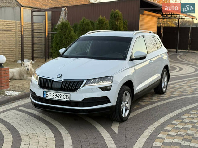 Белый Шкода Karoq, объемом двигателя 1.5 л и пробегом 112 тыс. км за 19800 $, фото 7 на Automoto.ua