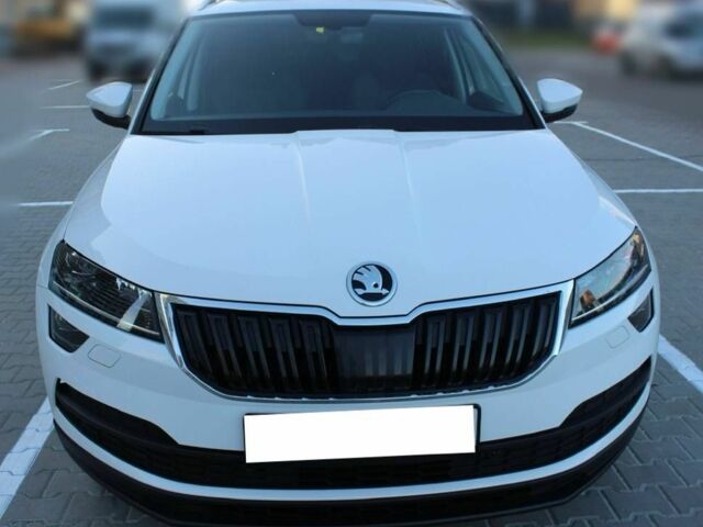 Белый Шкода Karoq, объемом двигателя 1.6 л и пробегом 280 тыс. км за 19800 $, фото 2 на Automoto.ua