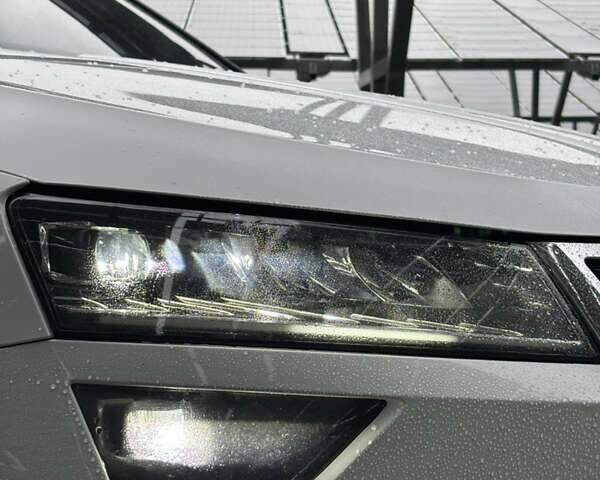 Білий Шкода Karoq, об'ємом двигуна 1.5 л та пробігом 98 тис. км за 20800 $, фото 10 на Automoto.ua