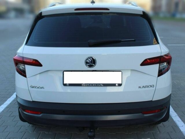 Белый Шкода Karoq, объемом двигателя 1.6 л и пробегом 280 тыс. км за 19800 $, фото 1 на Automoto.ua