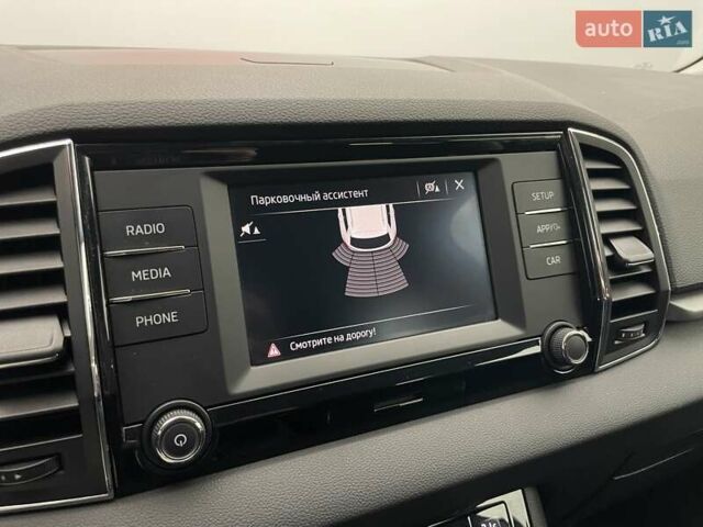 Белый Шкода Karoq, объемом двигателя 1.5 л и пробегом 90 тыс. км за 21621 $, фото 17 на Automoto.ua