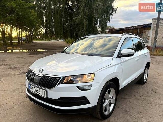 Белый Шкода Karoq, объемом двигателя 1.6 л и пробегом 169 тыс. км за 17800 $, фото 8 на Automoto.ua