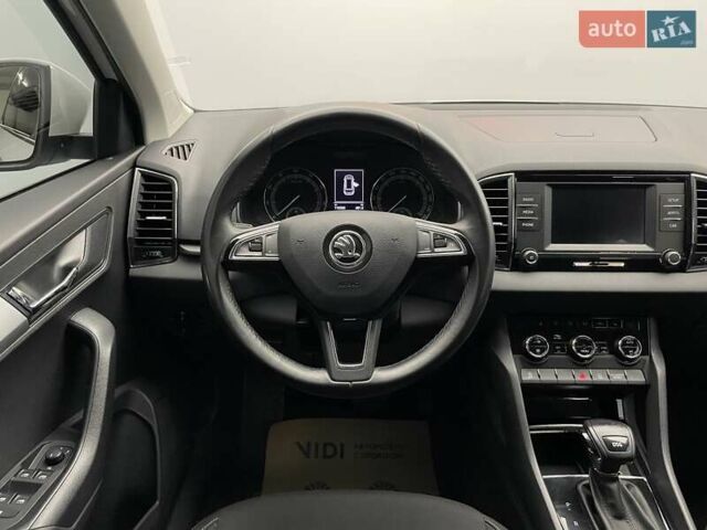 Белый Шкода Karoq, объемом двигателя 1.5 л и пробегом 116 тыс. км за 20872 $, фото 10 на Automoto.ua