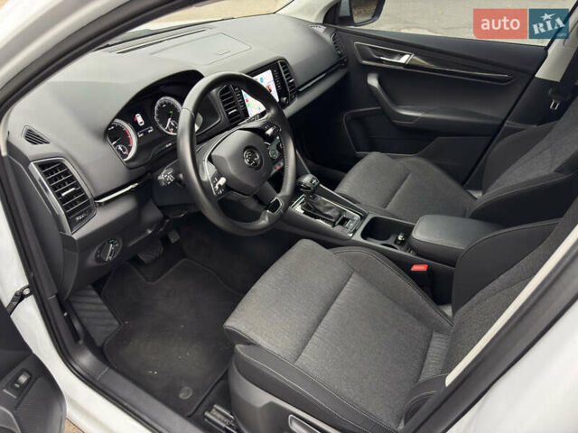 Білий Шкода Karoq, об'ємом двигуна 1.4 л та пробігом 62 тис. км за 21999 $, фото 27 на Automoto.ua