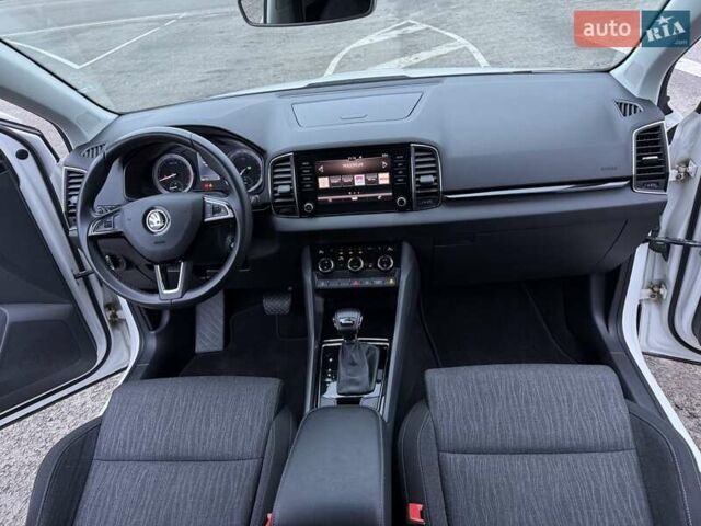 Білий Шкода Karoq, об'ємом двигуна 1.4 л та пробігом 180 тис. км за 18500 $, фото 15 на Automoto.ua