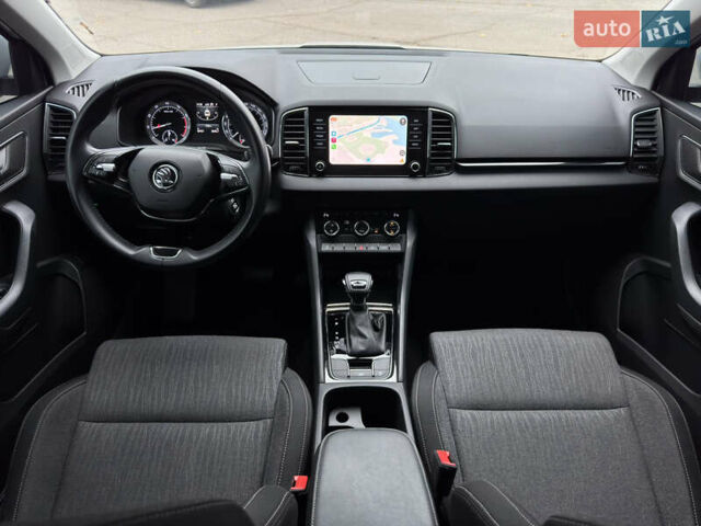 Білий Шкода Karoq, об'ємом двигуна 1.4 л та пробігом 62 тис. км за 22700 $, фото 37 на Automoto.ua