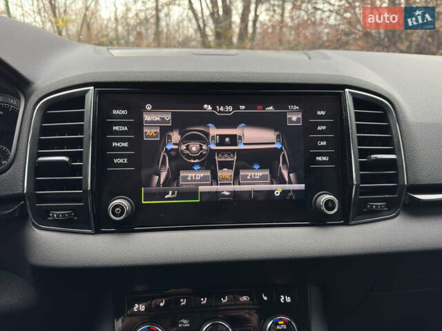 Білий Шкода Karoq, об'ємом двигуна 1.4 л та пробігом 62 тис. км за 21999 $, фото 44 на Automoto.ua