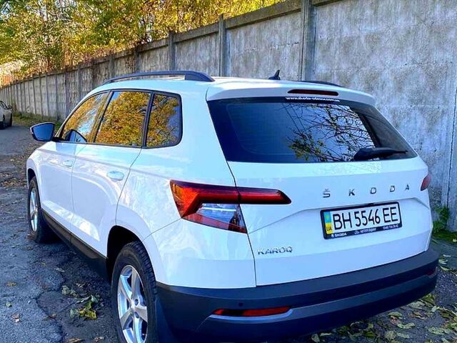 Белый Шкода Karoq, объемом двигателя 1.4 л и пробегом 30 тыс. км за 24200 $, фото 2 на Automoto.ua