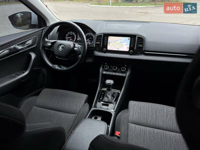 Білий Шкода Karoq, об'ємом двигуна 1.4 л та пробігом 62 тис. км за 22700 $, фото 35 на Automoto.ua