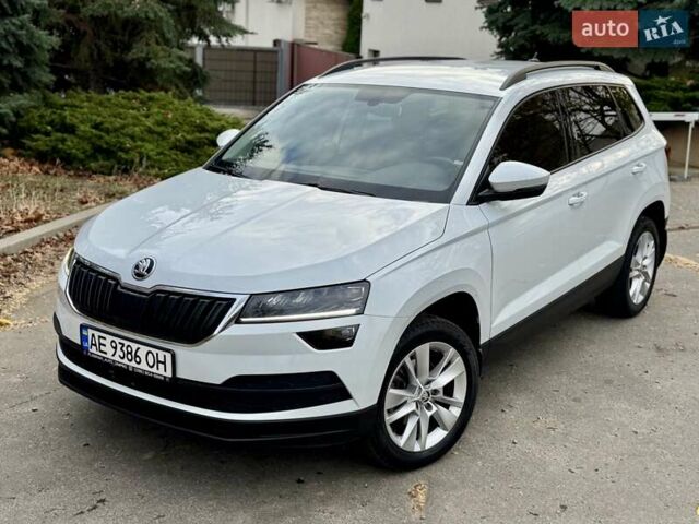 Білий Шкода Karoq, об'ємом двигуна 1.4 л та пробігом 62 тис. км за 22700 $, фото 15 на Automoto.ua