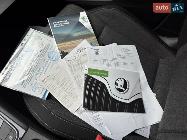 Білий Шкода Karoq, об'ємом двигуна 1.4 л та пробігом 62 тис. км за 22700 $, фото 46 на Automoto.ua