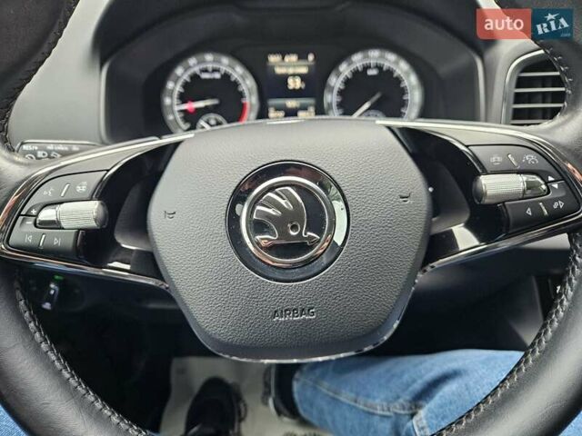 Білий Шкода Karoq, об'ємом двигуна 1.97 л та пробігом 85 тис. км за 27890 $, фото 41 на Automoto.ua