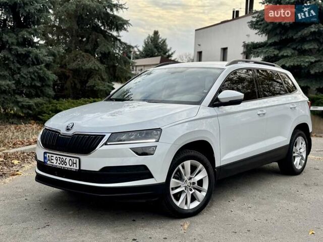Білий Шкода Karoq, об'ємом двигуна 1.4 л та пробігом 62 тис. км за 22700 $, фото 16 на Automoto.ua