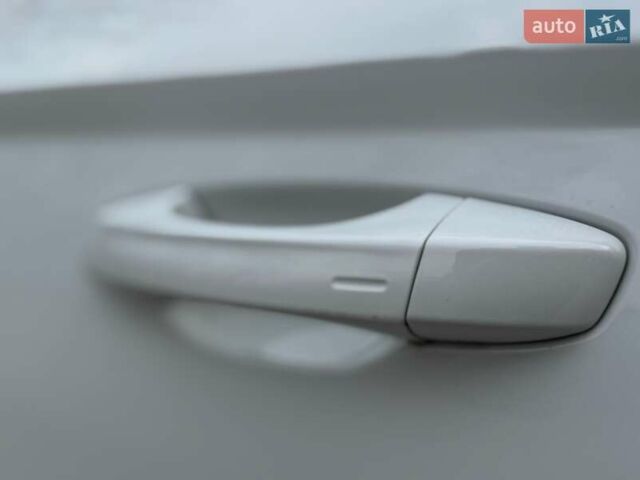 Білий Шкода Karoq, об'ємом двигуна 1.4 л та пробігом 62 тис. км за 21999 $, фото 20 на Automoto.ua