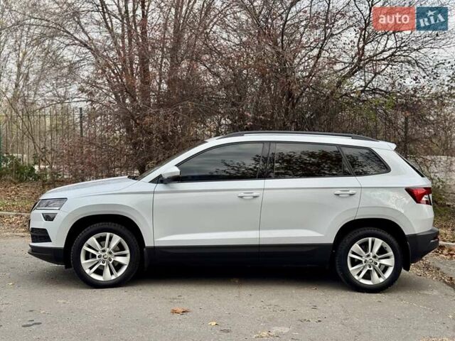 Білий Шкода Karoq, об'ємом двигуна 1.4 л та пробігом 62 тис. км за 22700 $, фото 13 на Automoto.ua