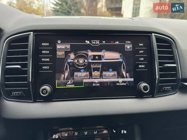 Білий Шкода Karoq, об'ємом двигуна 1.4 л та пробігом 62 тис. км за 21999 $, фото 45 на Automoto.ua