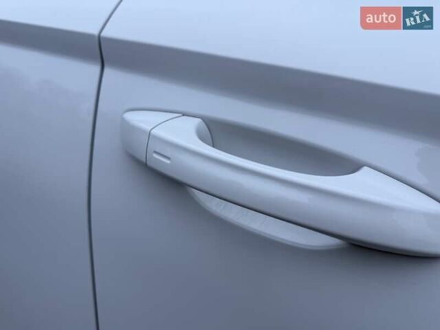 Білий Шкода Karoq, об'ємом двигуна 1.4 л та пробігом 180 тис. км за 18500 $, фото 8 на Automoto.ua