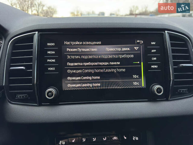 Білий Шкода Karoq, об'ємом двигуна 1.4 л та пробігом 62 тис. км за 22700 $, фото 42 на Automoto.ua