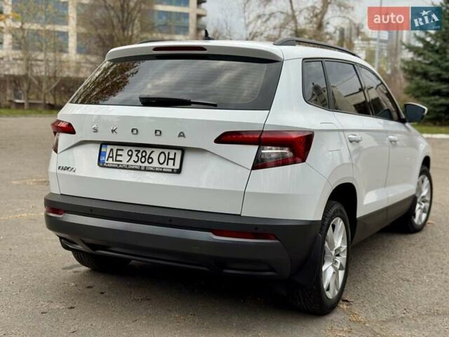 Білий Шкода Karoq, об'ємом двигуна 1.4 л та пробігом 62 тис. км за 22700 $, фото 6 на Automoto.ua