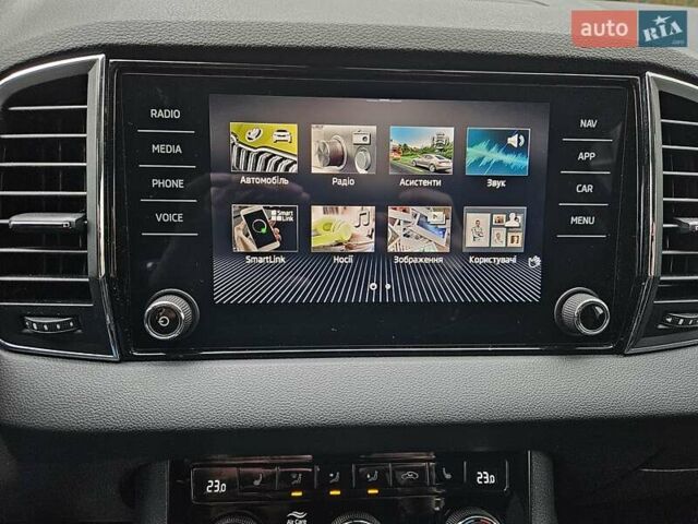 Білий Шкода Karoq, об'ємом двигуна 1.97 л та пробігом 85 тис. км за 27890 $, фото 46 на Automoto.ua