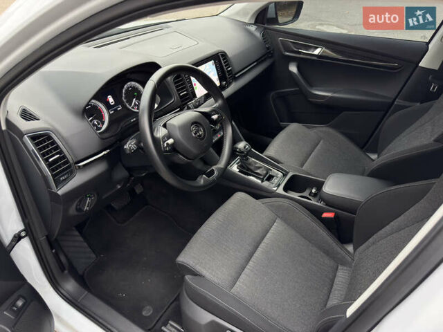 Білий Шкода Karoq, об'ємом двигуна 1.4 л та пробігом 62 тис. км за 22700 $, фото 26 на Automoto.ua