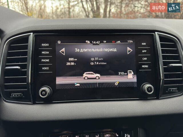 Білий Шкода Karoq, об'ємом двигуна 1.4 л та пробігом 62 тис. км за 22700 $, фото 49 на Automoto.ua