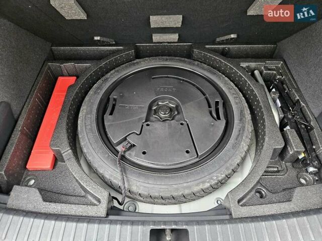 Білий Шкода Karoq, об'ємом двигуна 1.97 л та пробігом 85 тис. км за 27890 $, фото 29 на Automoto.ua