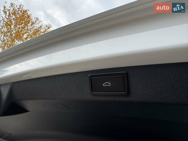 Білий Шкода Karoq, об'ємом двигуна 1.4 л та пробігом 62 тис. км за 21999 $, фото 22 на Automoto.ua