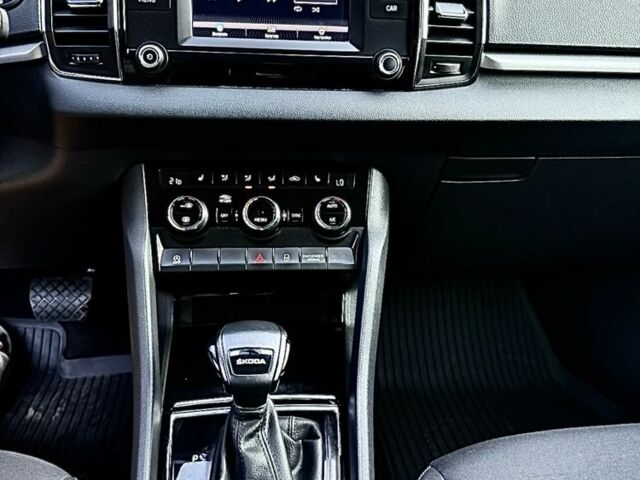 Білий Шкода Karoq, об'ємом двигуна 1.4 л та пробігом 109 тис. км за 20900 $, фото 15 на Automoto.ua