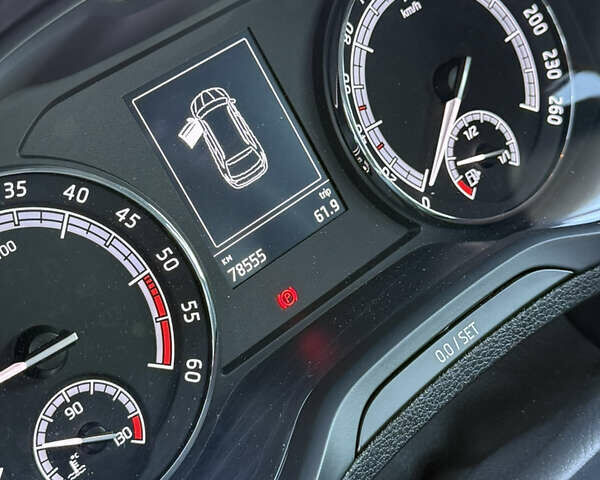 Белый Шкода Karoq, объемом двигателя 2 л и пробегом 78 тыс. км за 22000 $, фото 12 на Automoto.ua