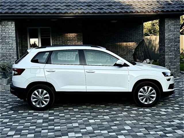 Білий Шкода Karoq, об'ємом двигуна 1.4 л та пробігом 109 тис. км за 20900 $, фото 23 на Automoto.ua