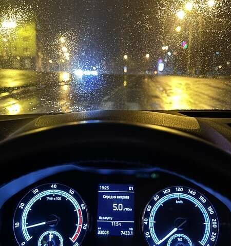 Белый Шкода Karoq, объемом двигателя 1.4 л и пробегом 33 тыс. км за 25000 $, фото 8 на Automoto.ua