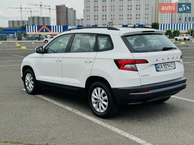 Белый Шкода Karoq, объемом двигателя 1.97 л и пробегом 78 тыс. км за 22000 $, фото 3 на Automoto.ua
