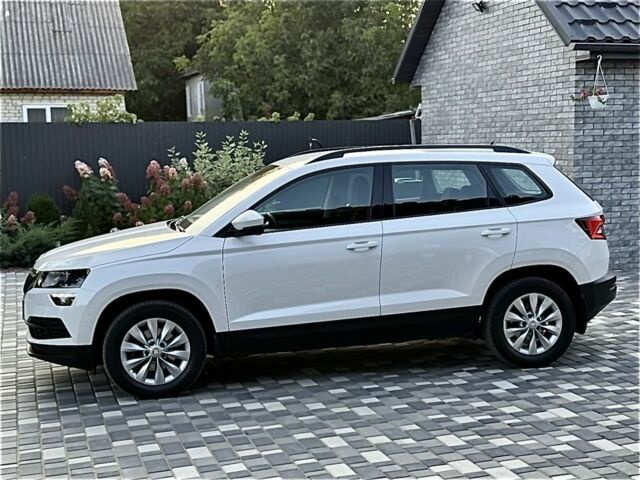Білий Шкода Karoq, об'ємом двигуна 1.4 л та пробігом 109 тис. км за 20900 $, фото 10 на Automoto.ua