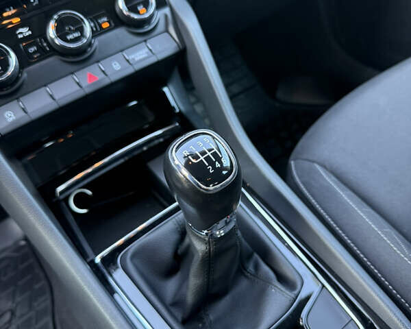 Белый Шкода Karoq, объемом двигателя 2 л и пробегом 78 тыс. км за 22000 $, фото 16 на Automoto.ua