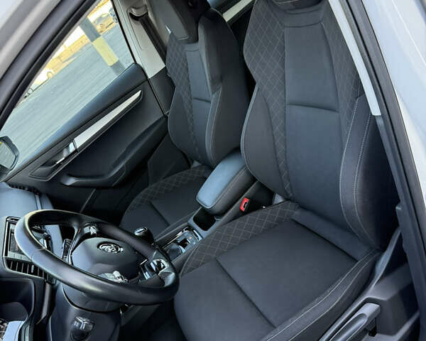 Белый Шкода Karoq, объемом двигателя 2 л и пробегом 78 тыс. км за 22000 $, фото 13 на Automoto.ua