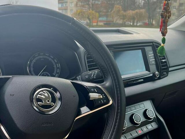 Белый Шкода Karoq, объемом двигателя 1.4 л и пробегом 19 тыс. км за 23500 $, фото 7 на Automoto.ua