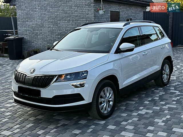 Білий Шкода Karoq, об'ємом двигуна 1.4 л та пробігом 108 тис. км за 21900 $, фото 12 на Automoto.ua