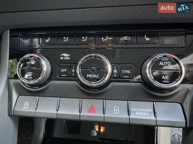 Шкода Karoq 2021 в Киеве на Automoto.ua Белый Шкода Karoq, объемом двигателя 1.97 л и пробегом 78 тыс. км за 22000 $, фото 19 на Automoto.ua