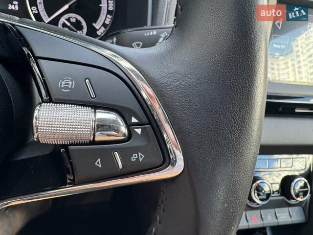 Шкода Karoq 2021 в Киеве на Automoto.ua Белый Шкода Karoq, объемом двигателя 1.97 л и пробегом 78 тыс. км за 22000 $, фото 23 на Automoto.ua