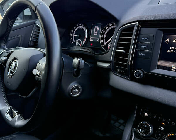 Белый Шкода Karoq, объемом двигателя 2 л и пробегом 78 тыс. км за 22000 $, фото 23 на Automoto.ua