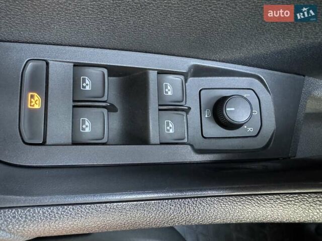 Шкода Karoq 2021 в Киеве на Automoto.ua Белый Шкода Karoq, объемом двигателя 1.97 л и пробегом 78 тыс. км за 22000 $, фото 20 на Automoto.ua